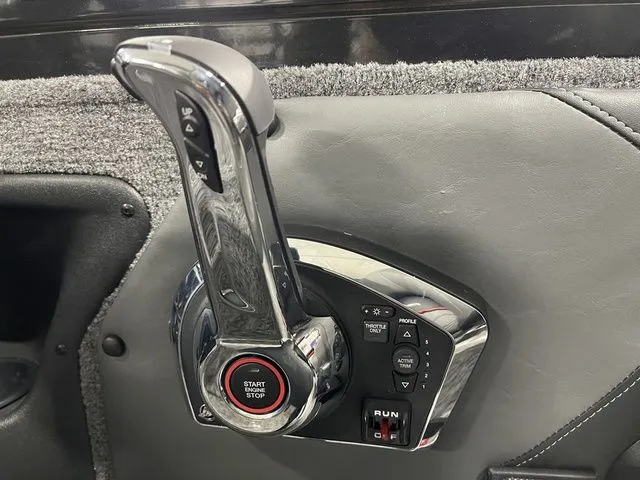 Slide: The Image of Tracker Targa™ V-19 Combo 2026 - 68