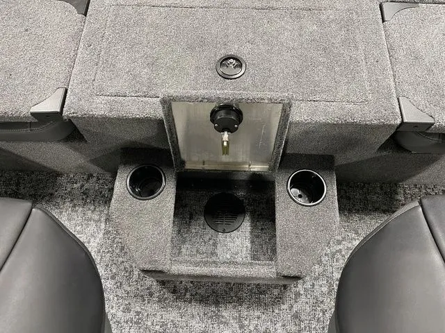 Slide: The Image of Tracker Targa™ V-19 Combo 2026 - 73