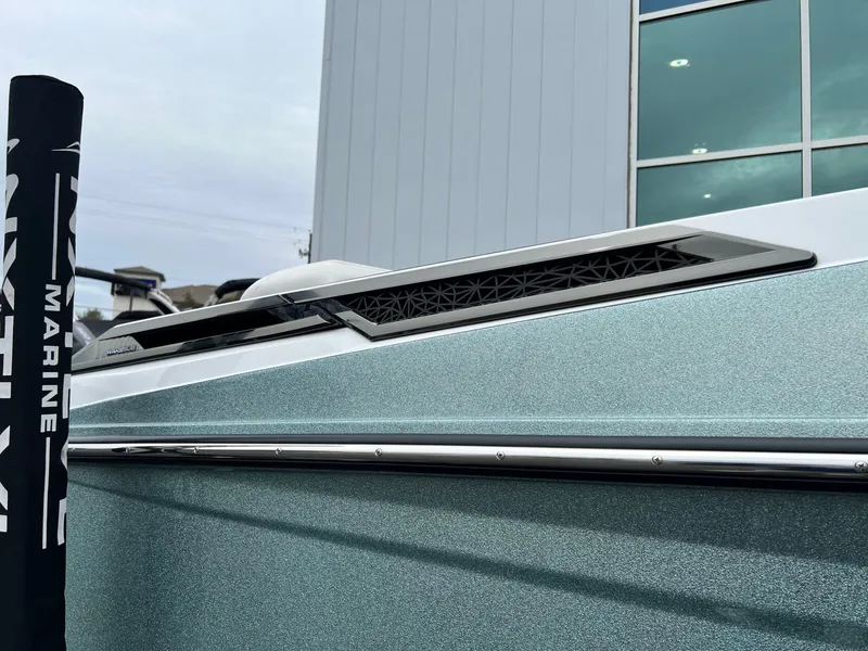 Slide: The Image of Nautique Super Air Nautique G23 Paragon 2022 - 11