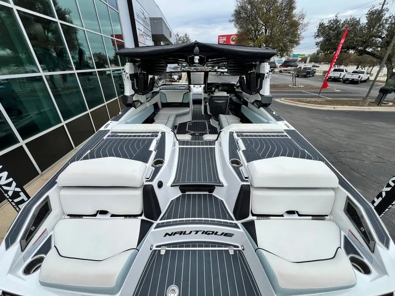 Slide: The Image of Nautique Super Air Nautique G23 Paragon 2022 - 13