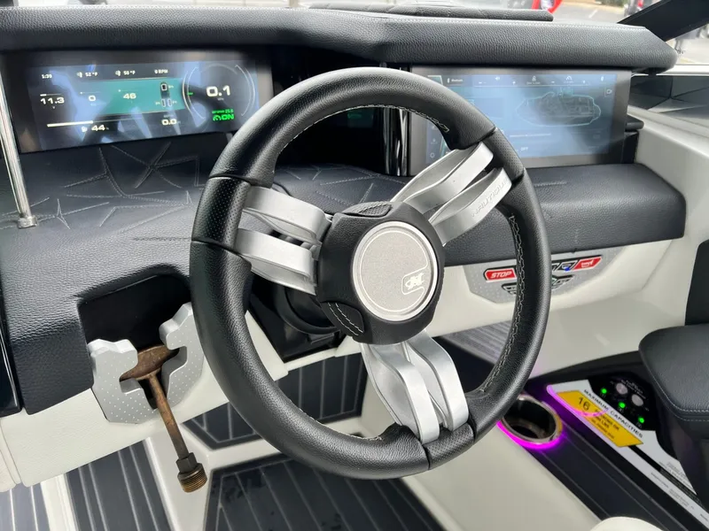 Slide: The Image of Nautique Super Air Nautique G23 Paragon 2022 - 27