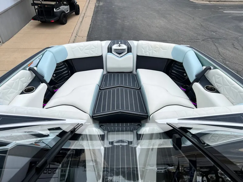 Slide: The Image of Nautique Super Air Nautique G23 Paragon 2022 - 34