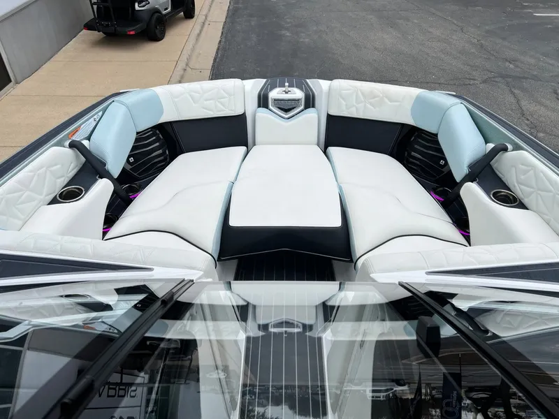 Slide: The Image of Nautique Super Air Nautique G23 Paragon 2022 - 35