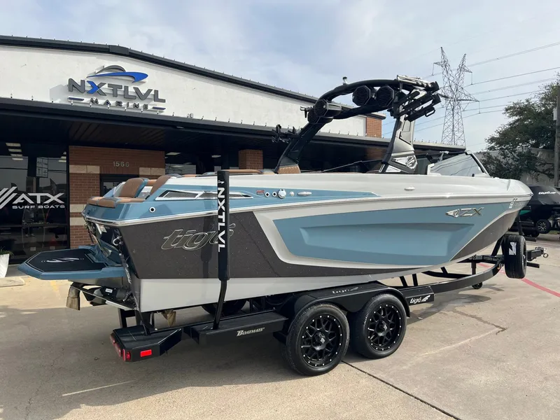 Slide: The Image of Tigé 23ZX 2023 - 3