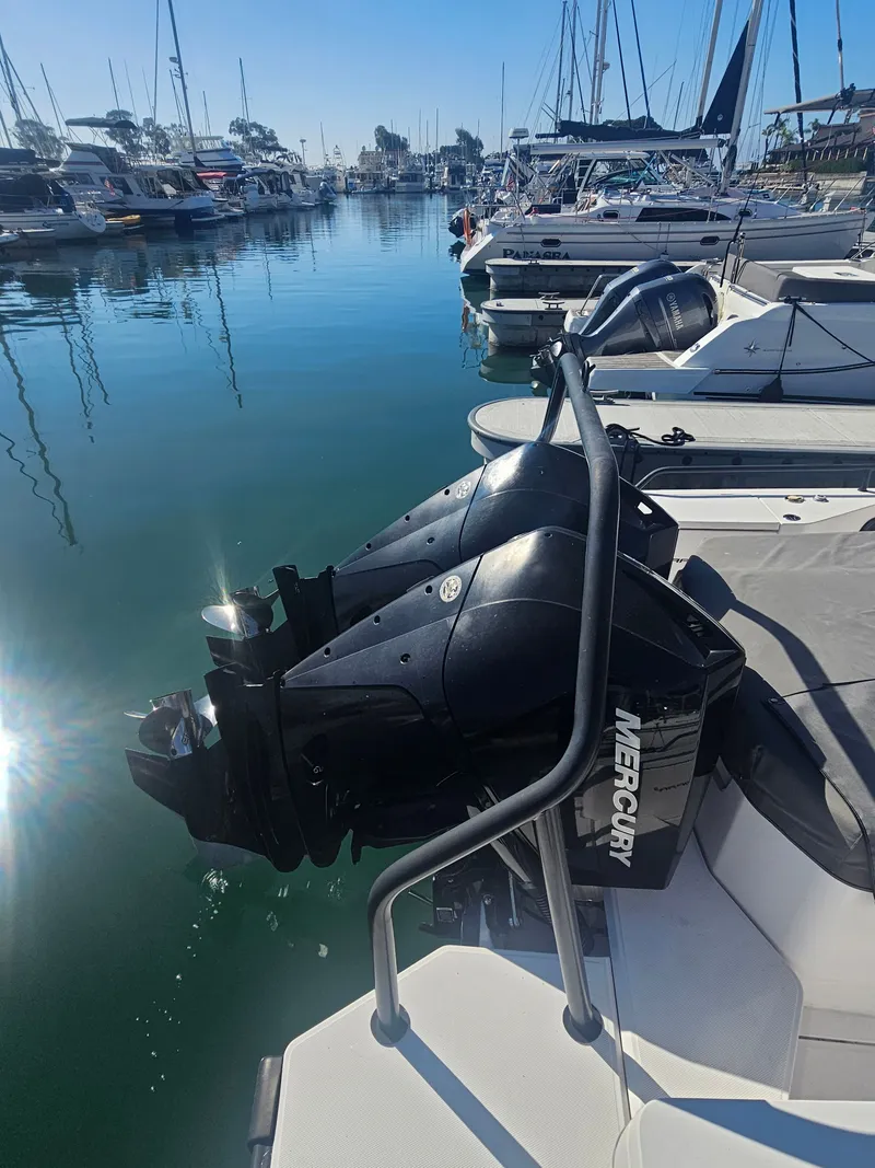 Slide: The Image of Axopar 28 Cabin AC 2021 - 15