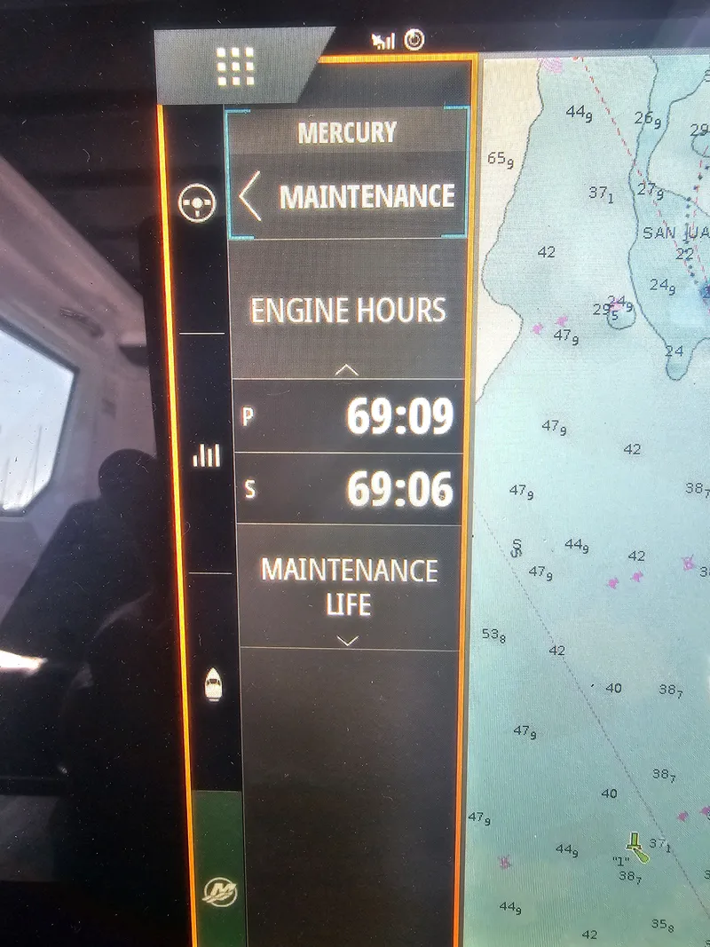 Slide: The Image of Axopar 28 Cabin AC 2021 - 25