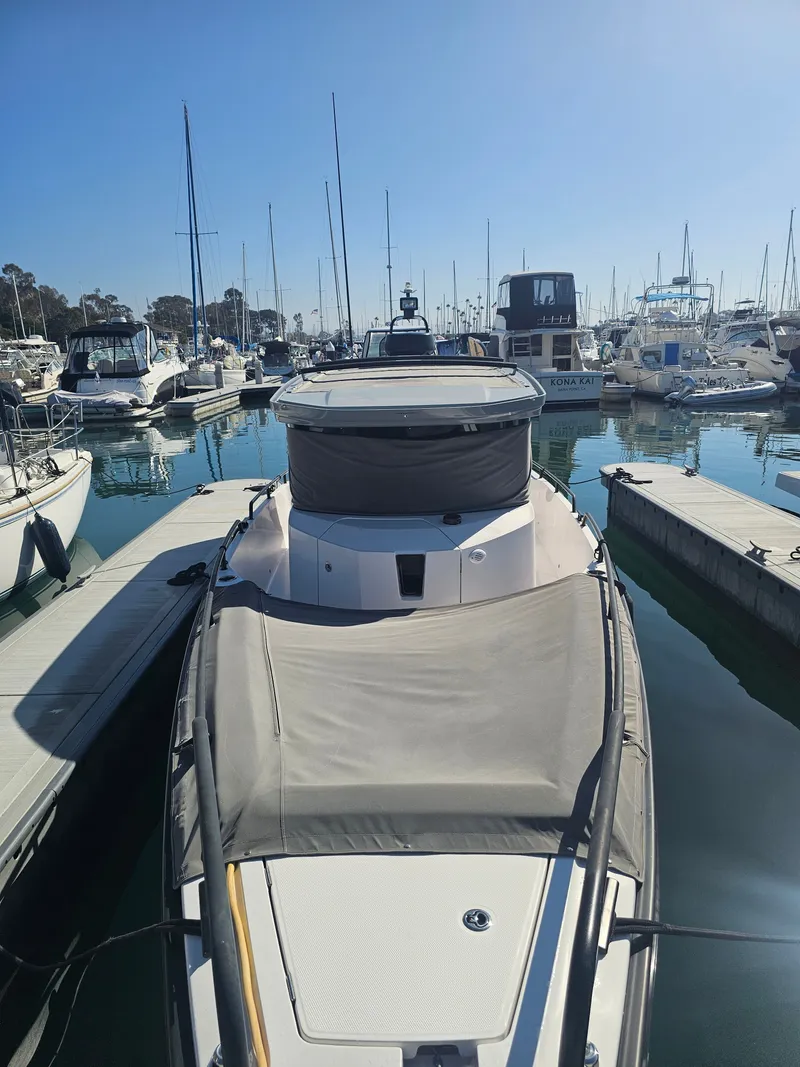 Slide: The Image of Axopar 28 Cabin AC 2021 - 4