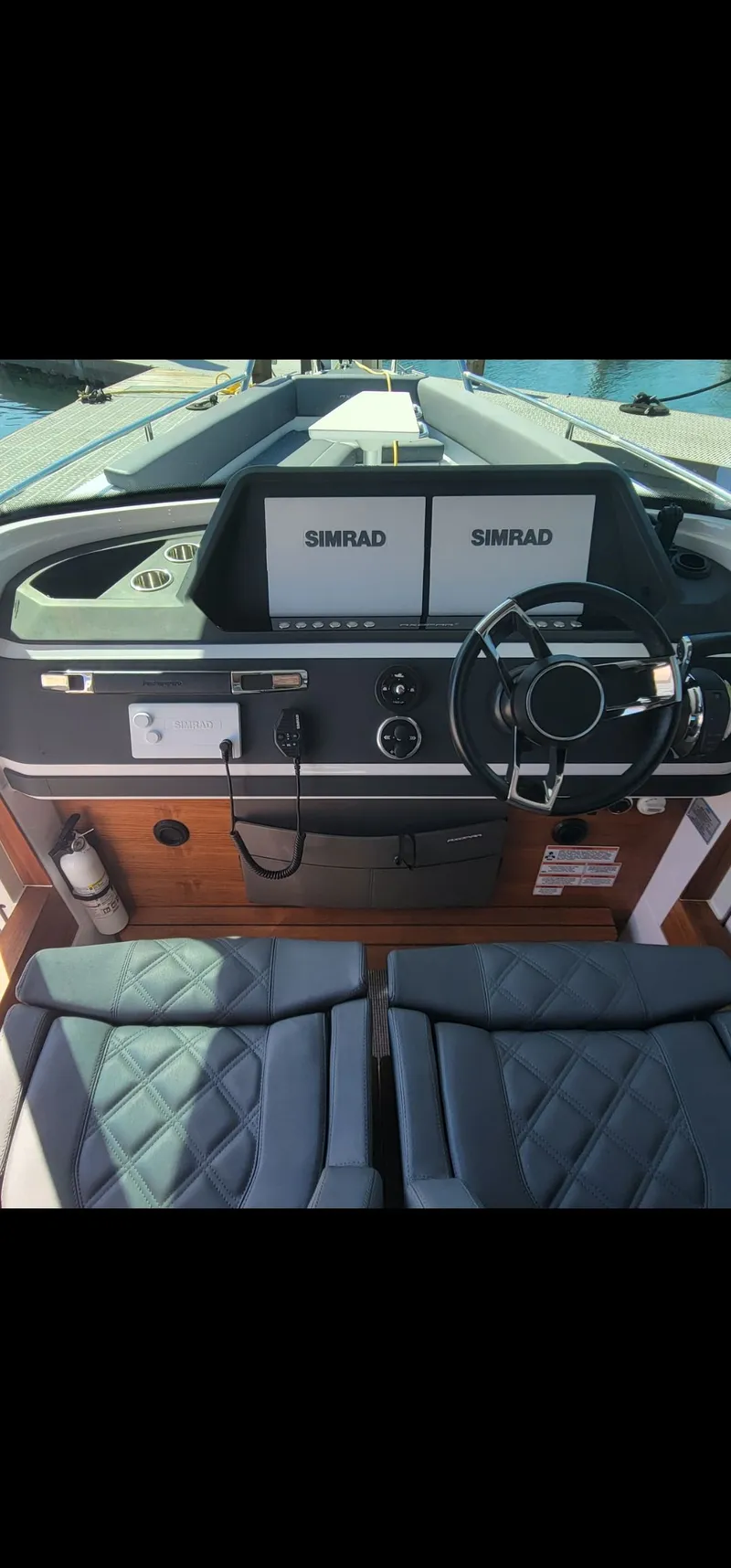 Slide: The Image of Axopar 28 Cabin AC 2021 - 7