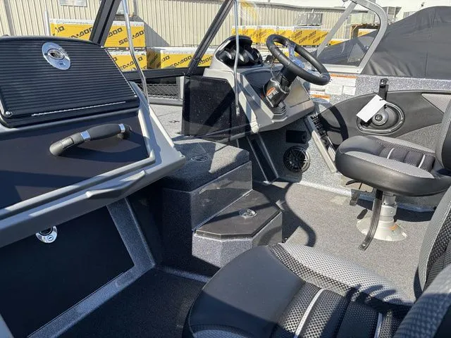 Slide: The Image of Ranger 1880MS 2025 - 27