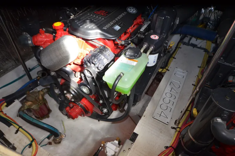 Slide: The Image of Engine room of 2007 Cruisers Yachts 415 Express Motoryacht. - 32