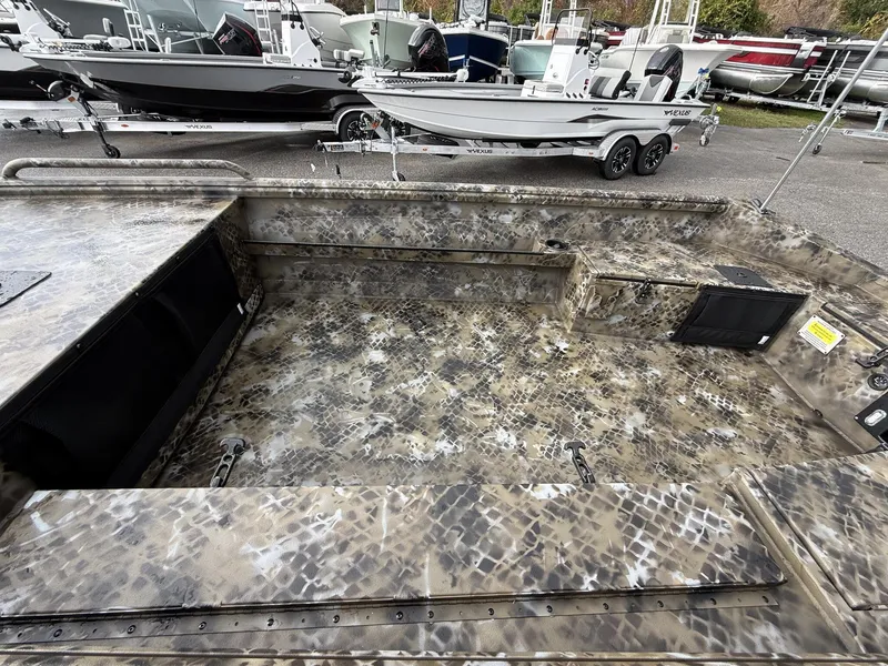 Slide: The Image of Excel 1751 Viper F4 2026 - 7