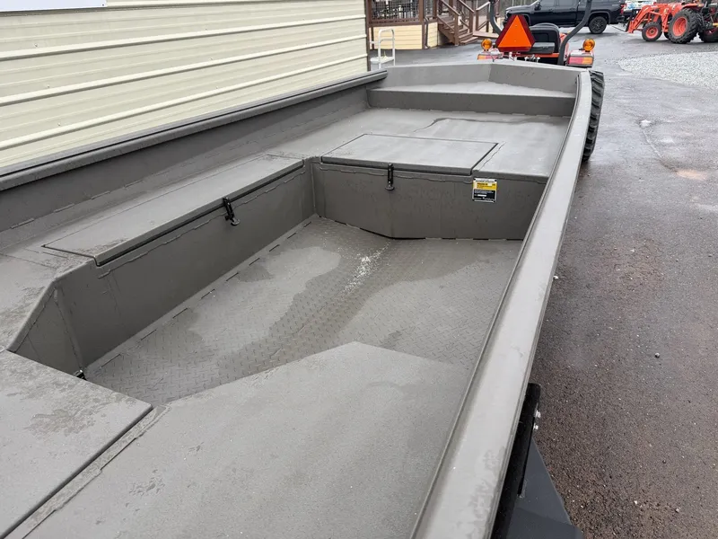 Slide: The Image of Reaper Boats 656 STEP TRANSOM 2026 - 6