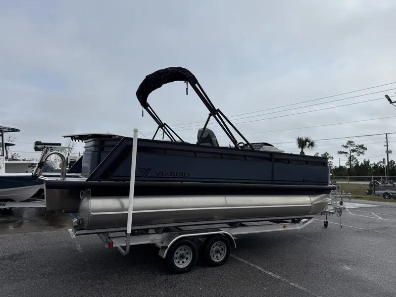 Slide: The Image of Viaggio Lago V 20F-HONDA 115 2026 - 2