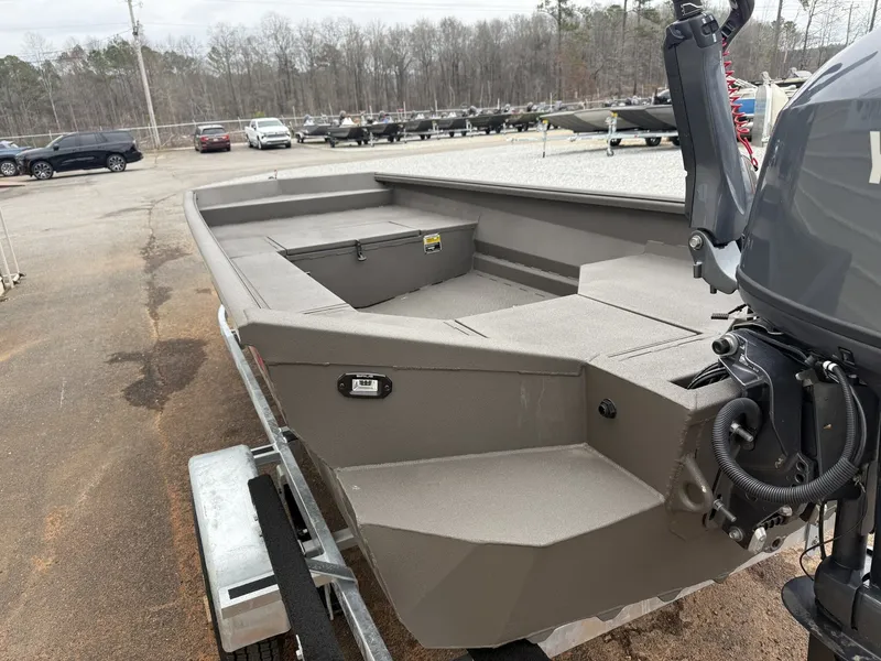 Slide: The Image of Reaper Boats 656 STEP TRANSOM 2026 - 11