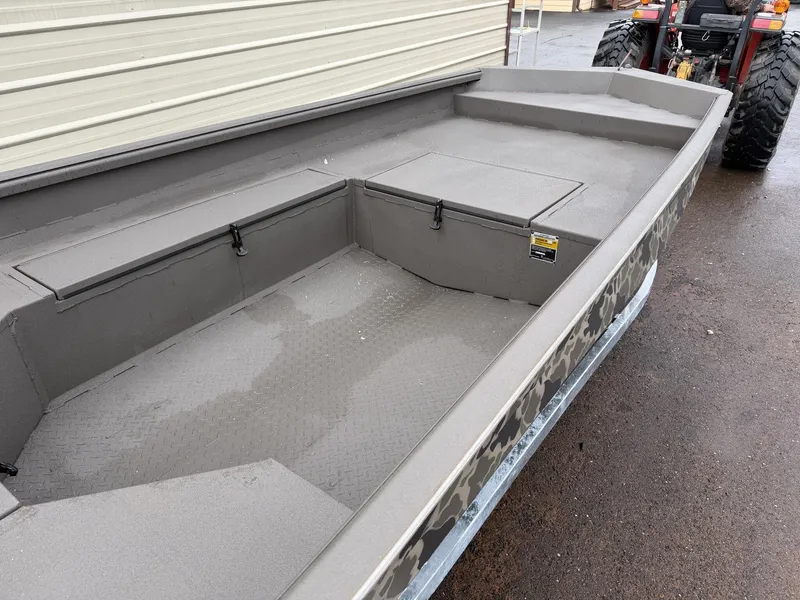 Slide: The Image of Reaper Boats 656 STEP TRANSOM 2026 - 5