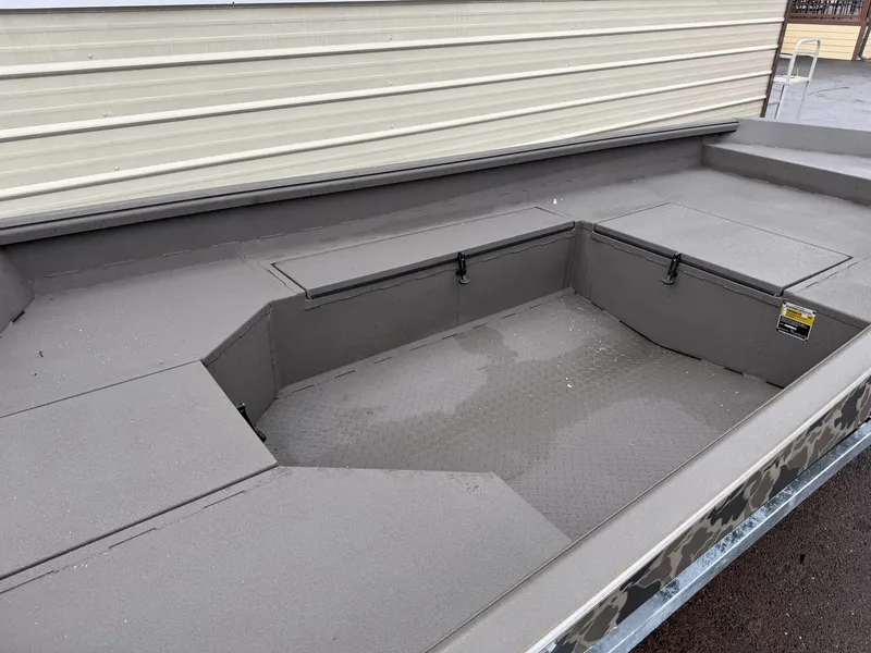 Slide: The Image of Reaper Boats 656 STEP TRANSOM 2026 - 8