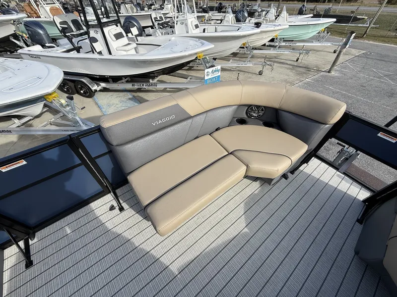 Slide: The Image of Viaggio Lago V-R 20 2026 - 10