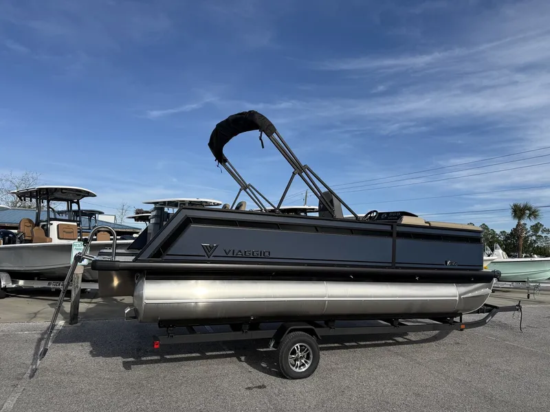 Slide: The Image of Viaggio Lago V 20R 2026 - 6