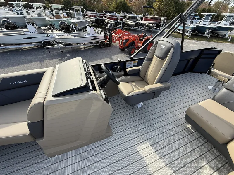 Slide: The Image of Viaggio Lago V 20R 2026 - 8