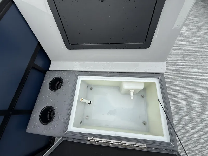 Slide: The Image of Viaggio Lago V 20F 2026 - 6