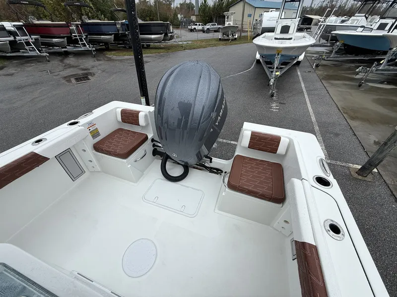 Slide: The Image of Parker Marine 230 Coastal Elite 2026 - 13