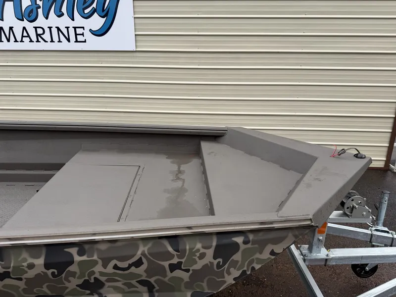 Slide: The Image of Reaper Boats 553 STEP TRANSOM 2026 - 3