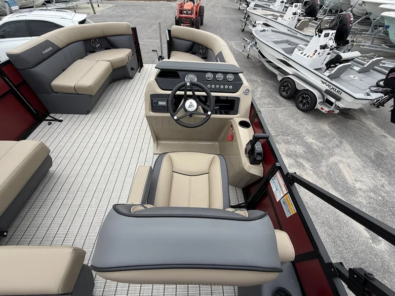 Slide: The Image of Viaggio Lago V 20R-HONDA 115 2026 - 11