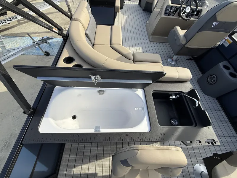 Slide: The Image of Viaggio Lago V 20R 2026 - 2