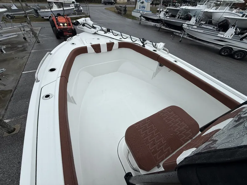 Slide: The Image of Parker Marine 230 Coastal Elite 2026 - 4
