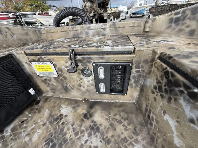 Slide: The Image of Excel 1751 Viper F4 2026 - 5