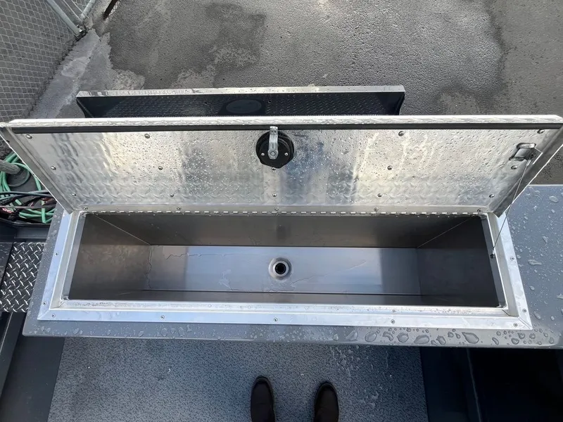 Slide: The Image of RH 22 Coastal Hardtop 2026 - 25