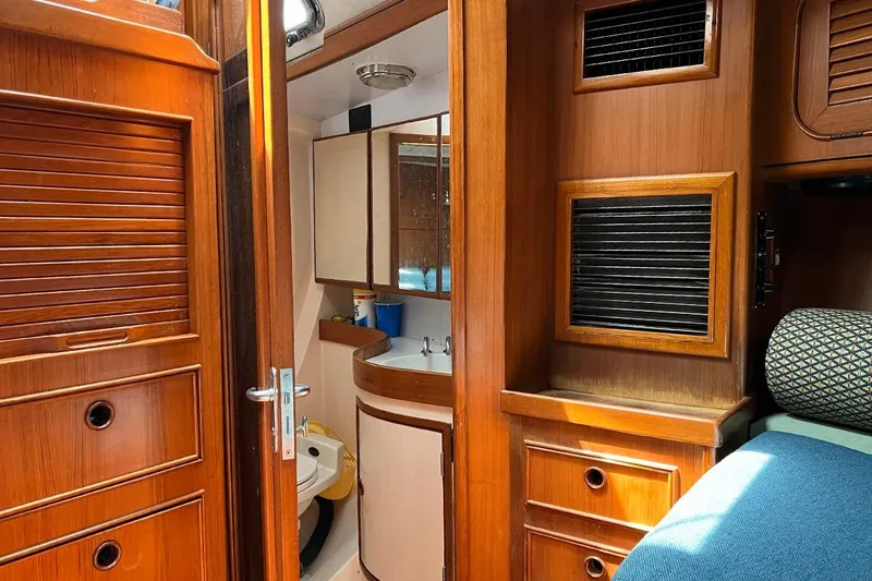 Slide: The Image of Fwd Stateroom, Looking Aft - 7