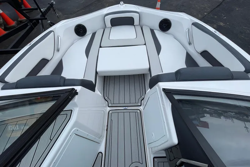 Slide: The Image of 2025 Yamaha Boats 195S interior with sleek seating and modern design. - 4