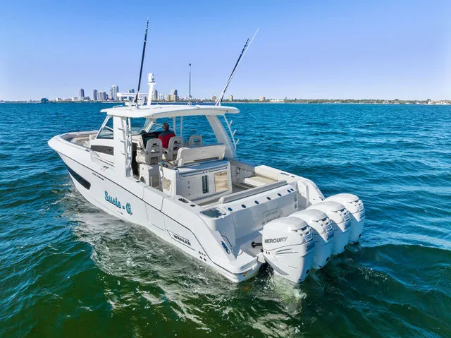 Slide: The Image of Boston Whaler 420 Outrage 2019 - 43