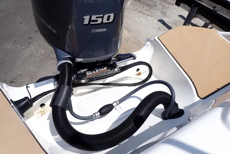 Slide: The Image of NauticStar 223 DC 2021 - 56