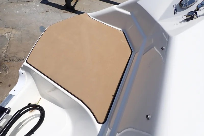 Slide: The Image of NauticStar 223 DC 2021 - 57