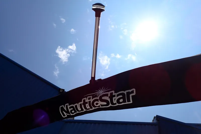 Slide: The Image of NauticStar 223 DC 2021 - 61