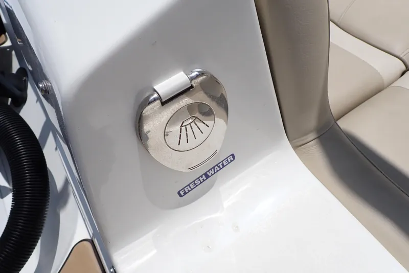 Slide: The Image of NauticStar 223 DC 2021 - 63