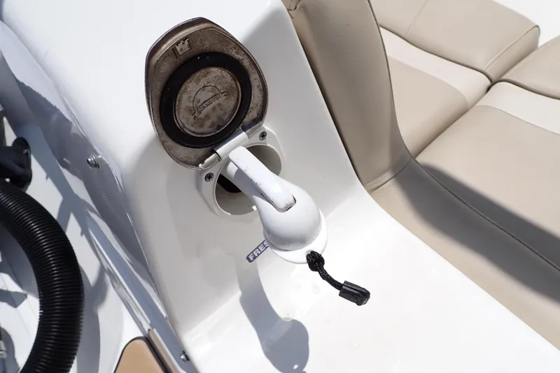 Slide: The Image of NauticStar 223 DC 2021 - 64