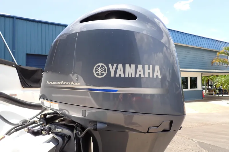 Slide: The Image of NauticStar 223 DC 2021 - 70