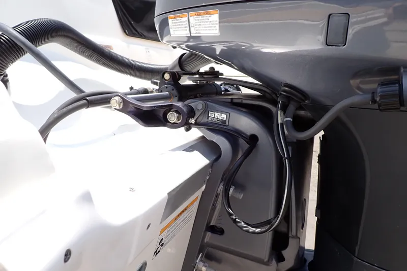 Slide: The Image of NauticStar 223 DC 2021 - 72