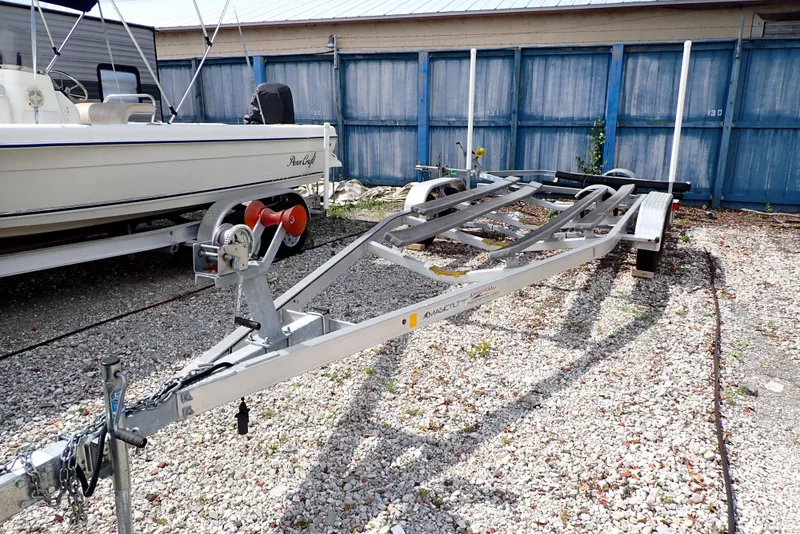 Slide: The Image of NauticStar 223 DC 2021 - 86