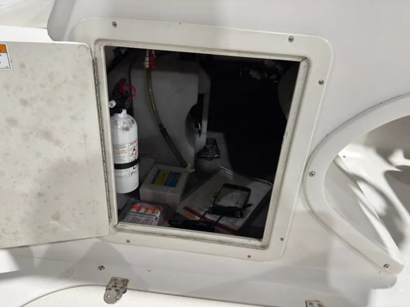 Slide: The Image of Storage compartment in Starcraft 2000 Limited boat, year 2014. - 21