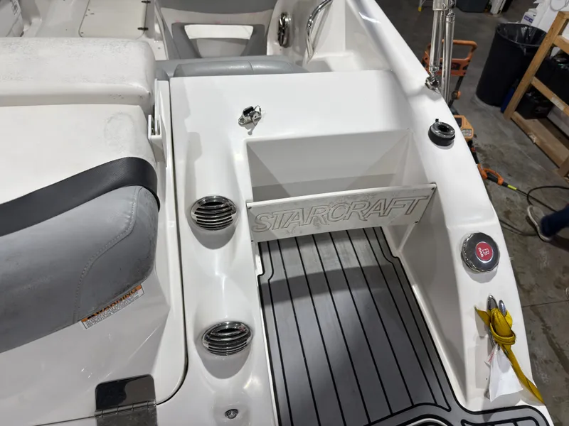 Slide: The Image of Starcraft 2000 Limited boat interior, model year 2014. - 6