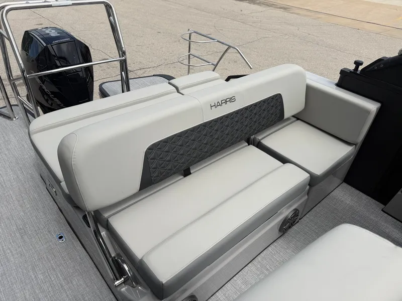 Slide: The Image of Harris Solstice DC 250 boat, luxurious seating, model year 2026. - 24