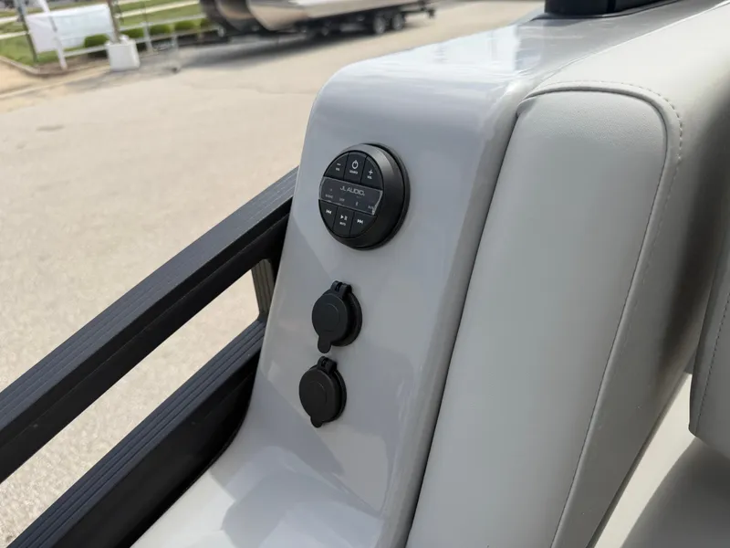 Slide: The Image of Control panel of Harris Solstice DC 250 boat, 2026 model. - 26