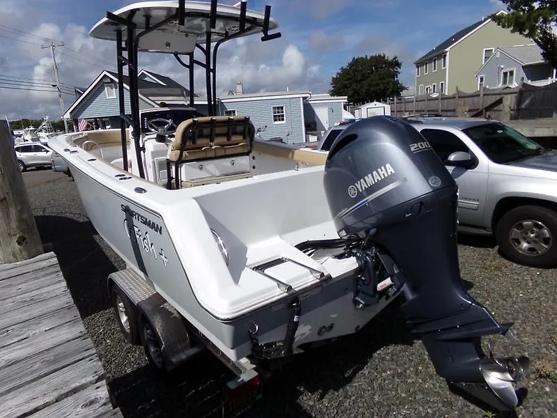 Slide: The Image of Sportsman Heritage 231 Center Console 2018 - 14