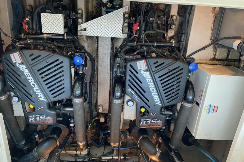 Slide: The Image of Engine room of 2006 Sea Ray 40 Sundancer with twin MerCruiser 8.1S Horizon engines. - 47