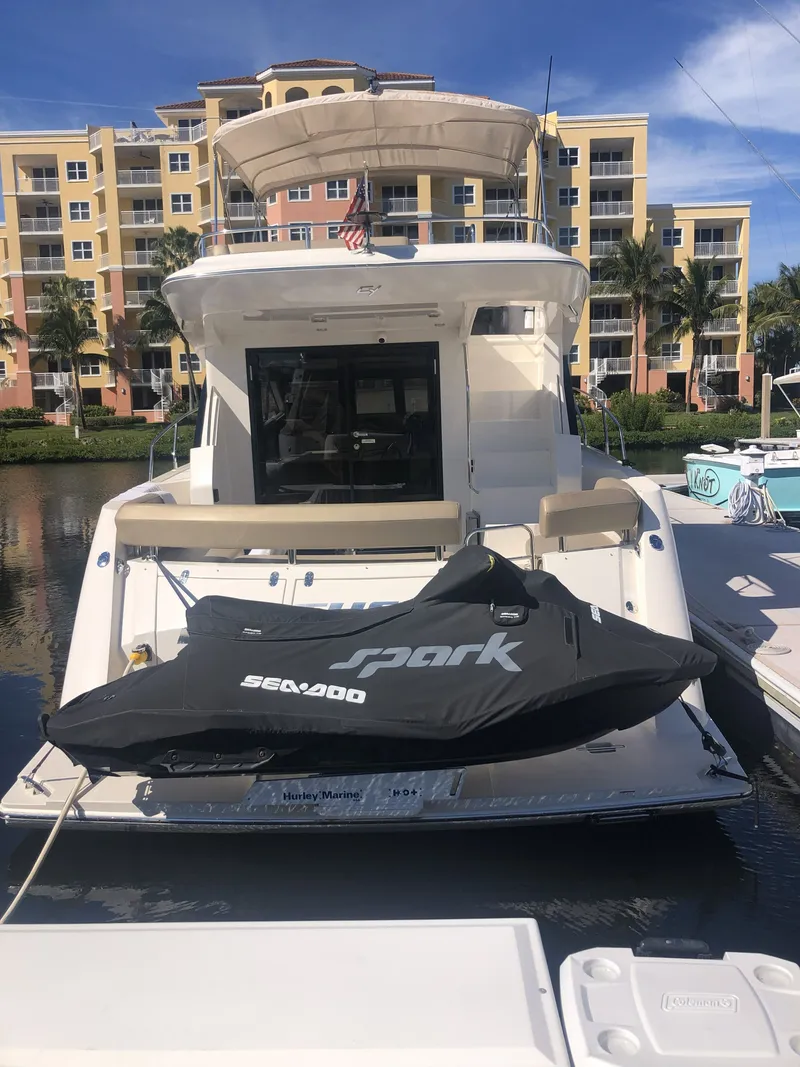 Slide: The Image of Carver Yachts C40 2014 - 11