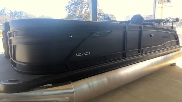 Slide: The Image of Godfrey Monaco 235 SB 27" Impact Center Tube Package 2026 - 2